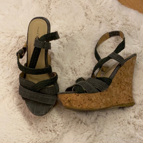 Wedges Size 8/9 - Picture 1 of 3